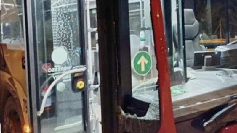 Immagine del post 17161 - Bari “Aggrediti con schiaffi e pietre, 100 casi in pochi mesi”. A Taranto l’allarme degli autisti dei bus - Bari