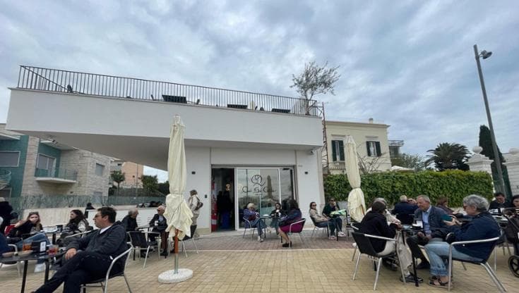 Immagine del post 5757 - Bari A Santo Spirito riapre “Qui si gode” dopo il restyling. Terrazza vista mare e 18 tipi di panzerotti - Bari