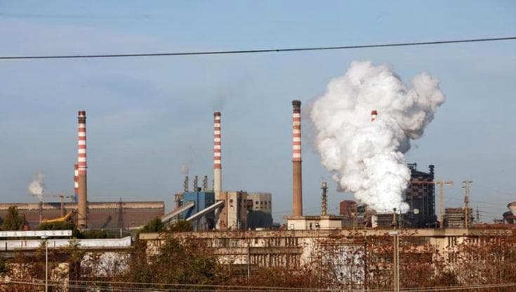 Immagine del post 7134 - Bari L’ex Ilva chiede la cassa integrazione per 4mila operai, frana produzione dopo l’incidente a Taranto - Bari