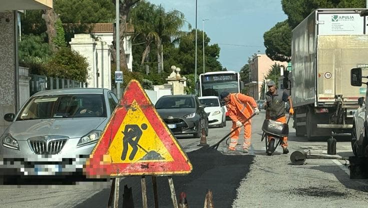 Emergenza buche a Bari, dopo le segnalazioni il Comune corre ai ripari: lavori a Santo Spirito - Bari