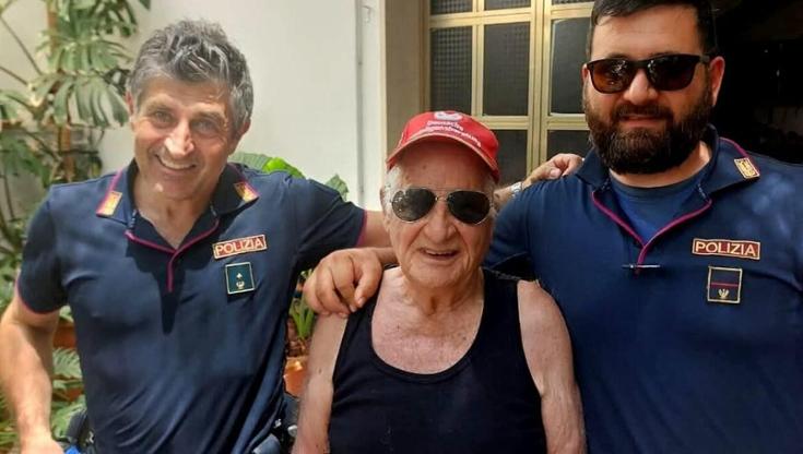 A 93 anni in bici, sotto il sole cocente, si perde a 4 chilometri da casa: salvato dai poliziotti - Bari