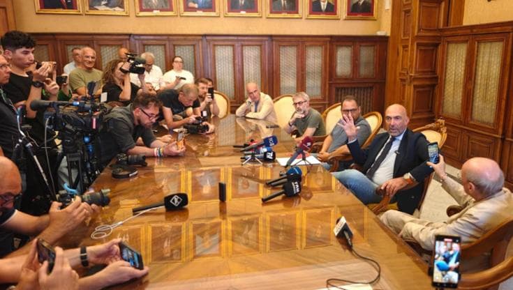 Immagine del post 21650 - Bari “Piano vendita Bari, management e comitato garanti”: le tre condizioni di Leccese a De Laurentiis - Bari