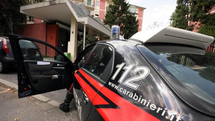 Immagine del post 10715 - Bari Matera, un uomo di 80 anni accoltella una donna e spara ai carabinieri. Poi si toglie la vita - Bari