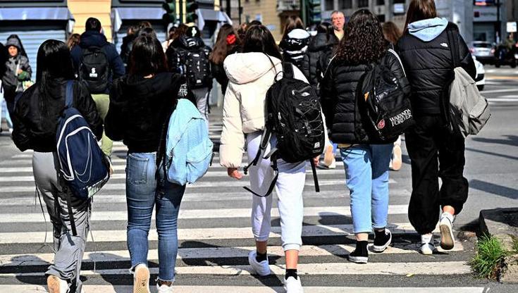 Immagine del post 25989 - Bari Galatina, blitz di due ragazze nel liceo: aggrediscono studentessa. Shock per compagni e docenti - Bari