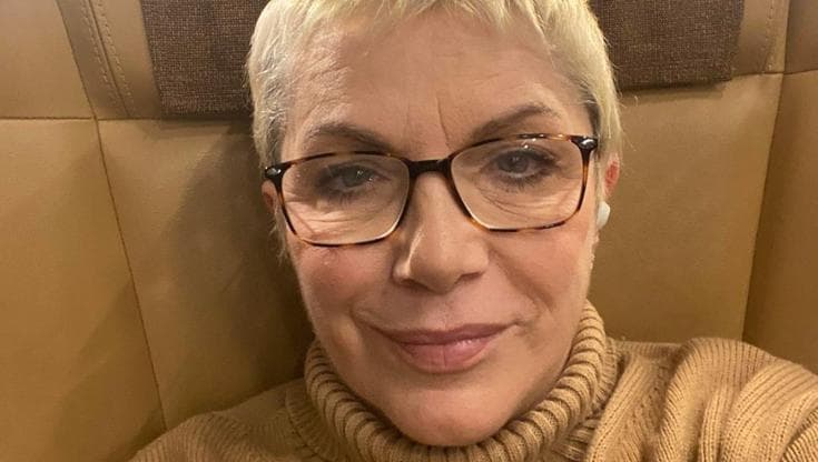 Immagine del post 14899 - Bari “La mia disavventura con un nuovo tumore è finita”: Rosanna Banfi festeggia “la splendida giornata” - Bari