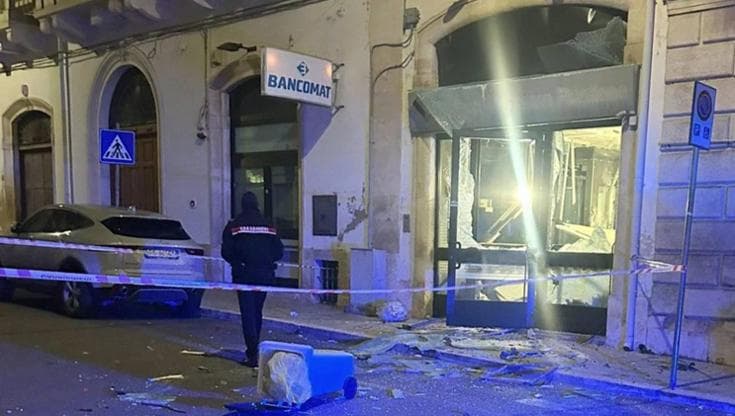 Immagine del post 14919 - Bari Assalto al bancomat ad Alberobello: sportello salta in aria con la tecnica della marmotta - Bari