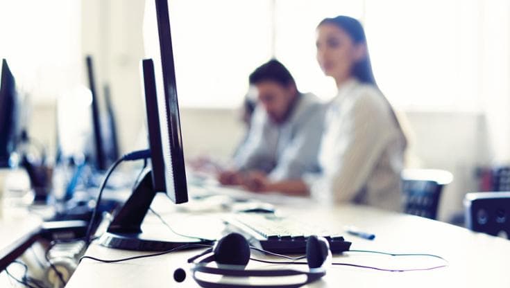 Anche cento chiamate al giorno dai call center, donna denuncia al Garante: “Questo è stalking” - Bari