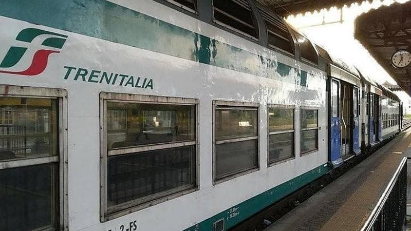 Bari, persone sui binari mandano i treni in tilt sulla linea Foggia – Lecce: maxi ritardi - Bari