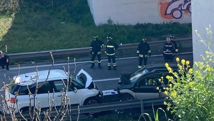 Scontro frontale fra due auto all’ingresso di Matera: un morto e due feriti - Bari