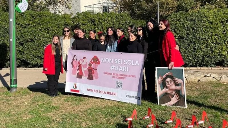 Immagine del post 5801 - Bari “Non sei sola#Bari”, la chat delle ragazze che temono aggressioni: in un anno 400 iscritte - Bari
