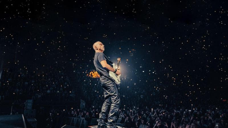 Immagine del post 5841 - Bari Eros Ramazzotti annuncia il tour mondiale, farà tappa anche a Bari nel 2026. "Una storia importante” - Bari