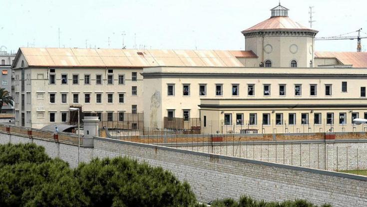 Immagine del post 8473 - Bari Bari, detenuto disabile ferisce tre poliziotti con una stampella: aveva già aggredito tre infermiere - Bari