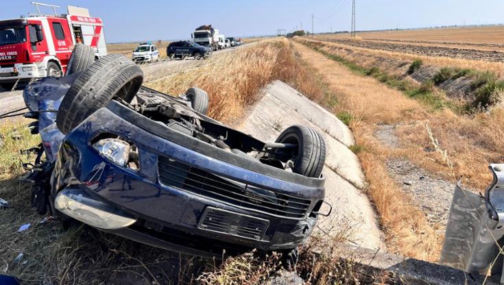 Immagine del post 8480 - Bari Foggia, auto finisce contro muretto a secco: muore donna di 88 anni, ferito il figlio che guidava - Bari