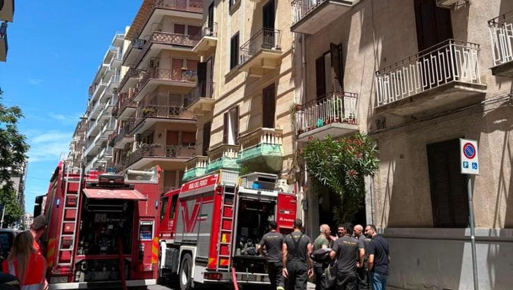 Immagine del post 21673 - Bari Incendio in un appartamento di corso Sonnino: la colonna di fumo allarma i residenti, nessun ferito - Bari