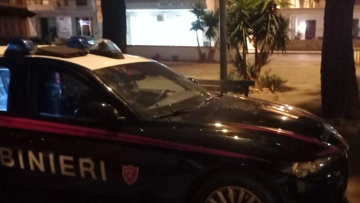 Cede ringhiera del balcone, uomo di 54 anni precipita dal primo piano a Oria: è in gravi condizioni - Bari