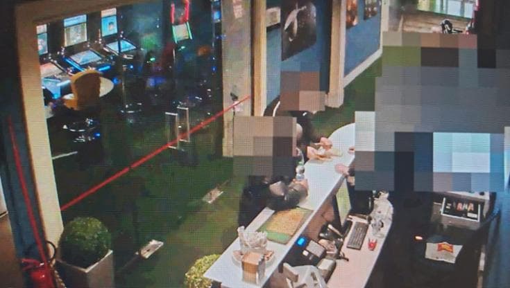 Immagine del post 22759 - Bari Chi è Alessandro Snidar, re delle slot machine a Bari: i soldi dei clan ripuliti con le vincite - Bari