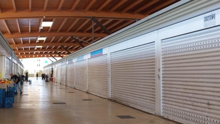 Immagine del post 12692 - Bari L’agonia del mercato coperto di Japigia, chiusa la metà dei box: “Troppe spese e pochi clienti” - Bari