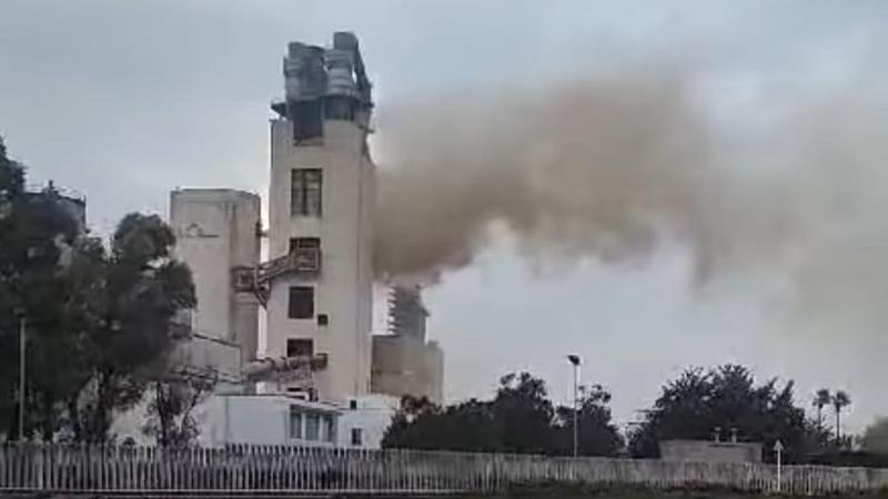 Immagine del post 3952 - Bari Galatina, guasto al cementificio Colacem: rischio polveri, Arpa al lavoro. I residenti: “Serve stop” - Bari