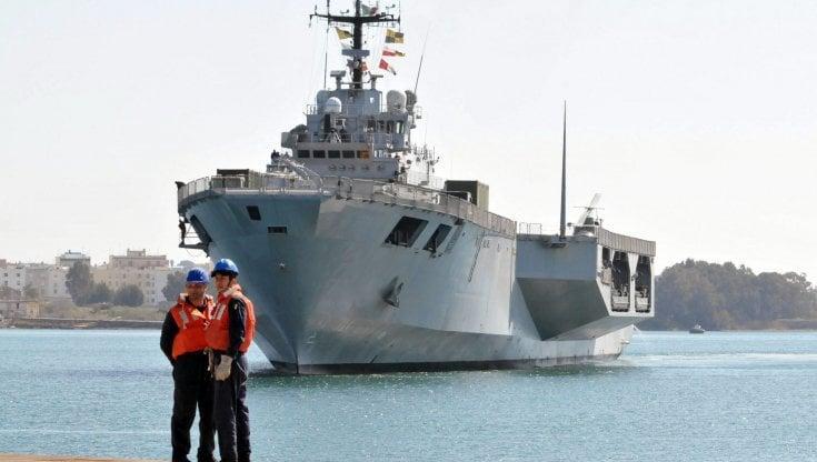 Immagine del post 7226 - Bari Taranto, fiamme su sommergibile nell’arsenale della Marina: soccorsi tre militari - Bari