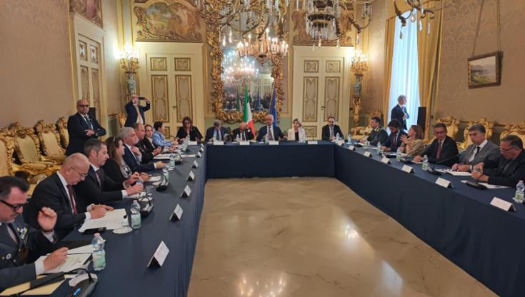 Piantedosi a Bari: “Rinforzi e più telecamere intelligenti per contrastare la criminalità” - Bari