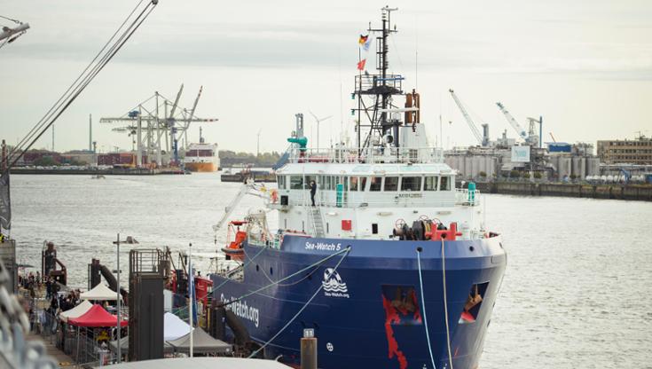 Brindisi, in arrivo la Sea Watch con a bordo 53 migranti soccorsi nel Mediterraneo - Bari