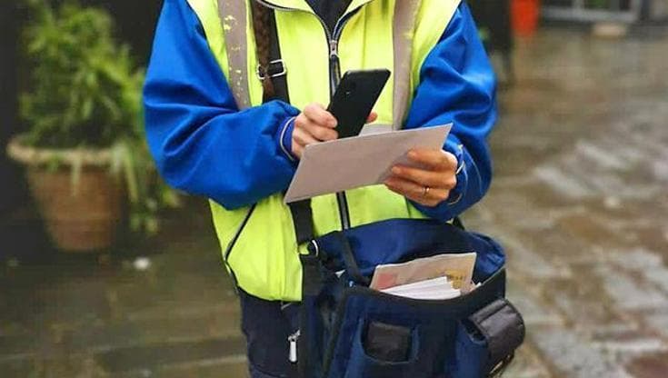 Immagine del post 22850 - Bari Taranto, postina di 60 anni sviene per il caldo. “Non è la prima volta, inaccettabile lavorare così” - Bari