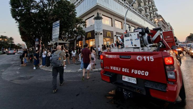 Immagine del post 22855 - Bari Bari, odore di bruciato nel McDonald's in corso Vittorio Emanuele: evacuato. Ipotesi fuga di gas - Bari