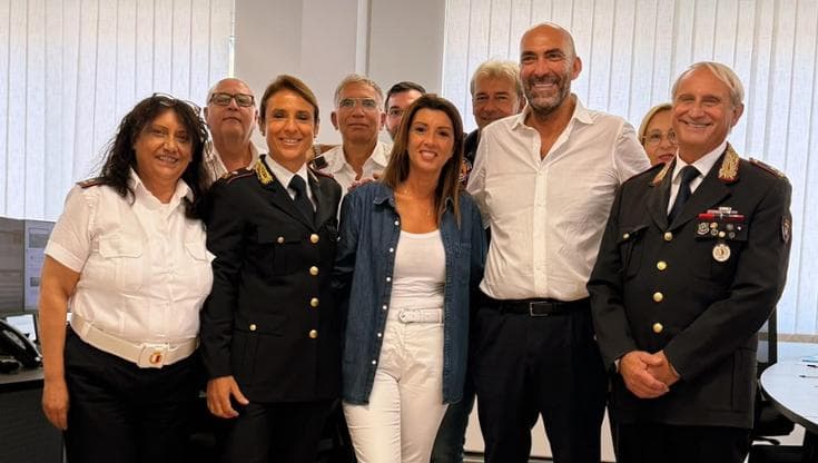 Immagine del post 23934 - Bari “Divertiamoci ma senza eccessi”: l’appello del sindaco durante la visita alle centrali operative - Bari