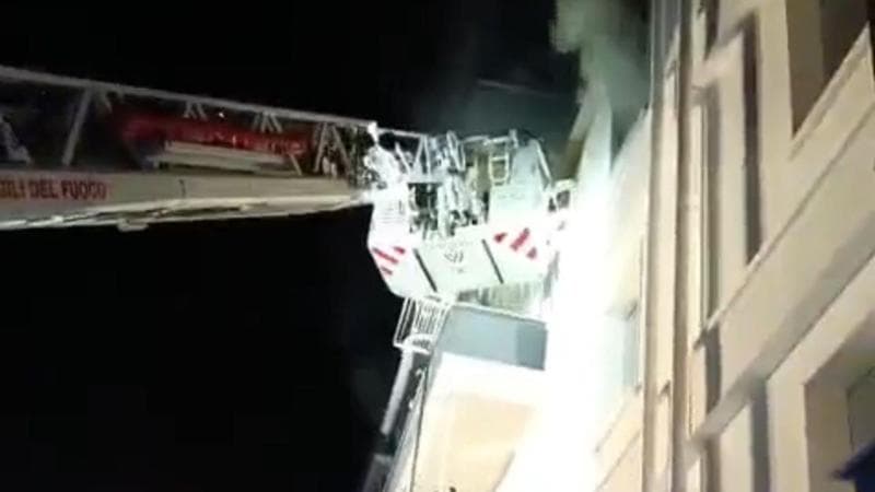Immagine del post 11604 - Bari Fiamme in una palazzina, sei famiglie evacuate dagli appartamenti: paura a Trinitapoli - Bari