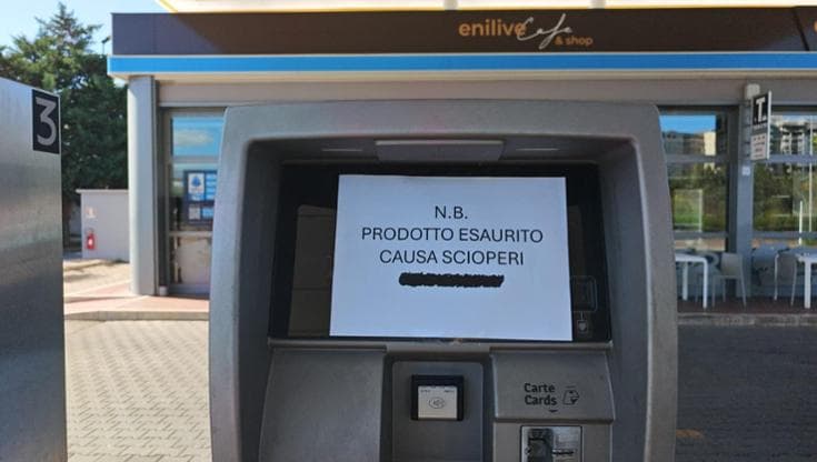 Immagine del post 26061 - Bari Nel Sud è allarme carburante: le proteste di operai ex Ilva e trasportatori bloccano i rifornimenti - Bari