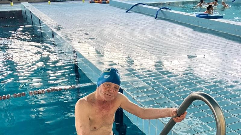 Immagine del post 13865 - Bari Oronzo Pedone a 87 anni è un recordman in piscina: 340 vasche a nuoto in poco più di tre ore e mezza - Bari