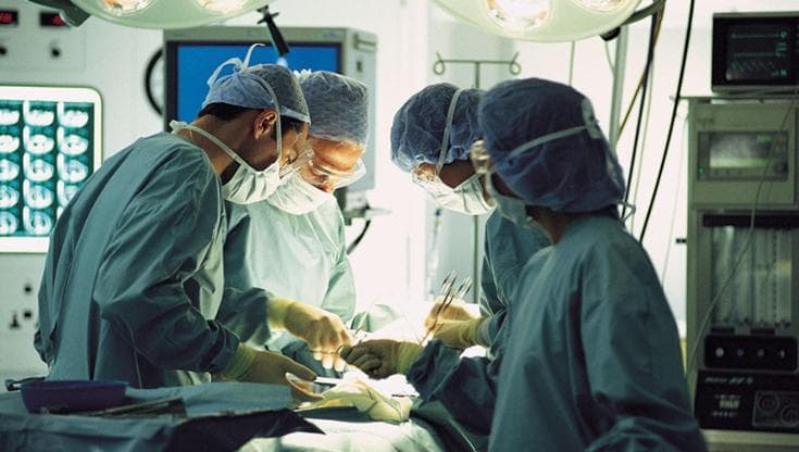 Immagine del post 13861 - Bari Lecce, infezione dopo intervento per calcoli: asportato un rene. Indagati tre medici - Bari
