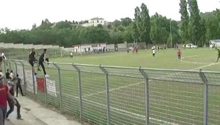 Immagine del post 16048 - Bari Violenze sui campi di calcio in Salento, stangata del giudice sportivo: squalifiche per sette anni - Bari
