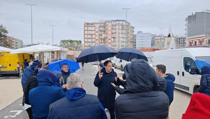Immagine del post 18341 - Bari Il mercato nel Park&ride scontenta tutti: lunedì nero per venditori ambulanti e automobilisti baresi - Bari
