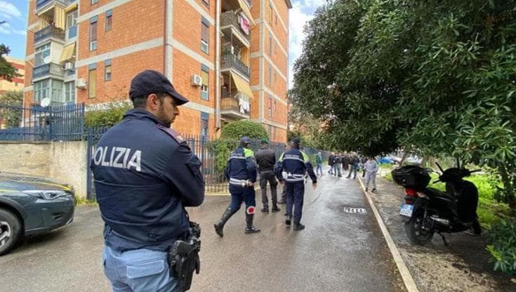 Bari, sgomberata un’altra casa popolare occupata abusivamente da uomini dei clan: blitz a Japigia - Bari