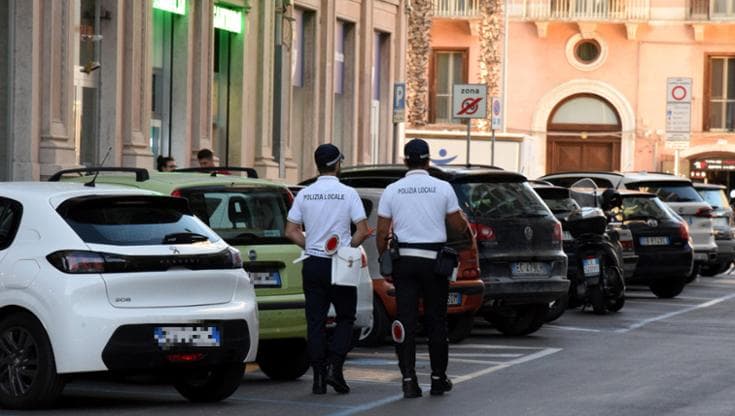 Immagine del post 22858 - Bari Emergenza vigili urbani, a Bari ne mancano 200. “Difficile reclutarli, tanti rifiutano i contratti” - Bari
