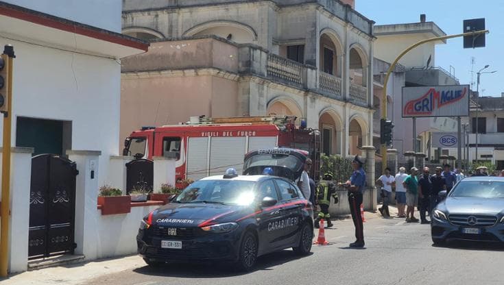 Immagine del post 22883 - Bari Salento, operaio muore folgorato mentre lavora su un palo della rete elettrica: cablava la fibra - Bari