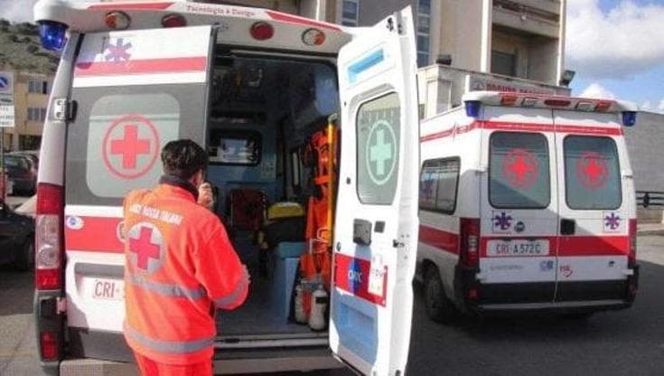 Immagine del post 11661 - Bari Chiude per errore il figlio di 3 anni in casa, mamma cade dal cornicione per raggiungerlo: è grave - Bari