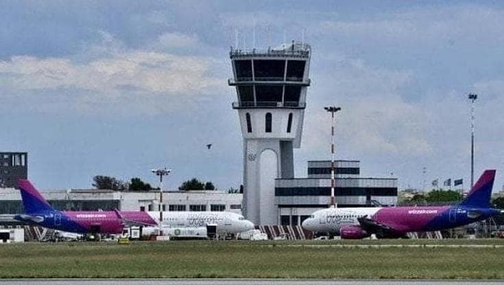Immagine del post 26110 - Bari Problemi alle reti Enav, in Puglia cancellati nove voli: 4 annullati da Bari per Milano e Bucarest - Bari