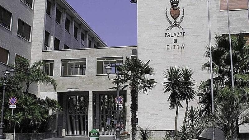 Immagine del post 2146 - Bari “Ti bruciamo viva”: dirigente comunale aggredita a Brindisi: sta lavorando al recupero di morosità - Bari