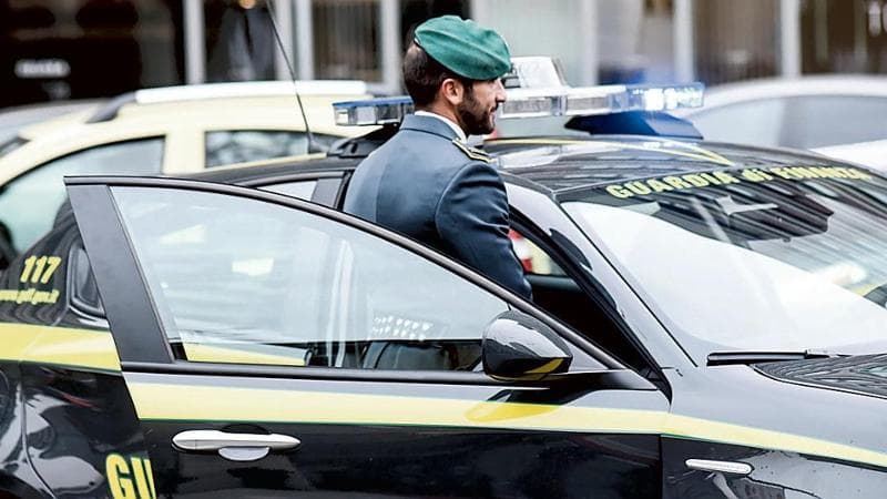Taranto, senzatetto diventa milionario senza saperlo: scoperta la truffa di tre imprenditori - Bari