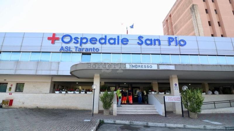 Immagine del post 2118 - Bari Dimissioni in massa dei medici, in Puglia ospedale-fantasma: “Visite annullate, pazienti a rischio” - Bari