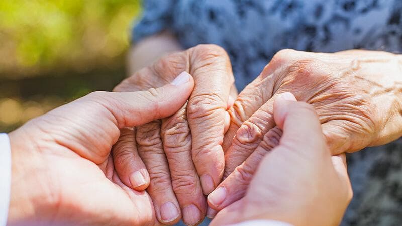 Immagine del post 3995 - Bari Alzheimer, in Puglia l’odissea dei 120mila caregiver: "Spese insostenibili e manca l' assistenza" - Bari