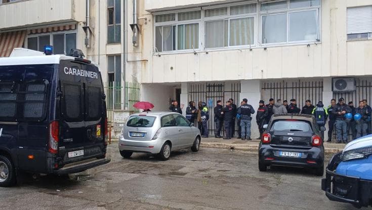 Immagine del post 18369 - Bari Case popolari ai clan, a Bari nuovo sgombero: a Japigia liberato appartamento occupato dai Lafirenze - Bari