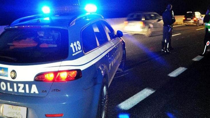 Immagine del post 18382 - Bari Taranto, ladri su un suv intercettati della polizia: la volante fa incidente e la banda fugge - Bari