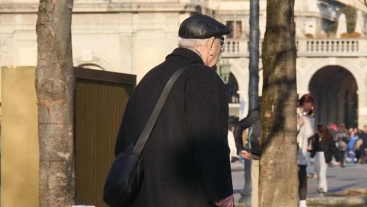 Immagine del post 21774 - Bari Gallipoli, anziano vittima dei bulli: insulti e danni alla casa. La nipote denuncia: “Adesso basta” - Bari