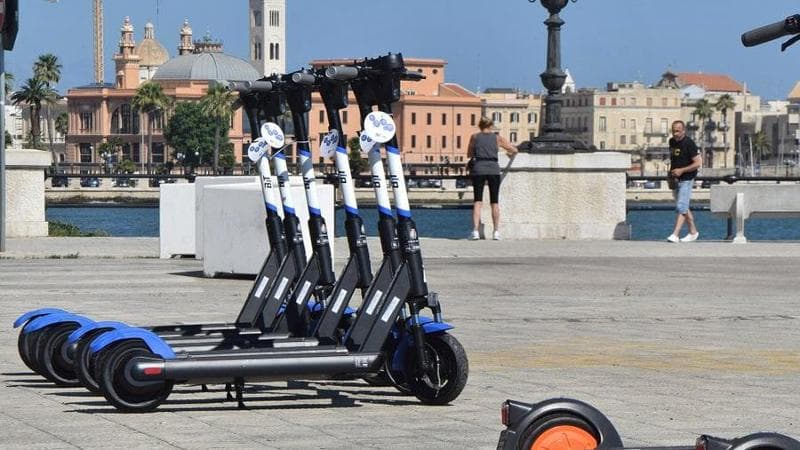 Immagine del post 22934 - Bari A Bari stop ai monopattini Bit Mobility, l’azienda sospende il servizio. “Assicurazioni non pronte” - Bari