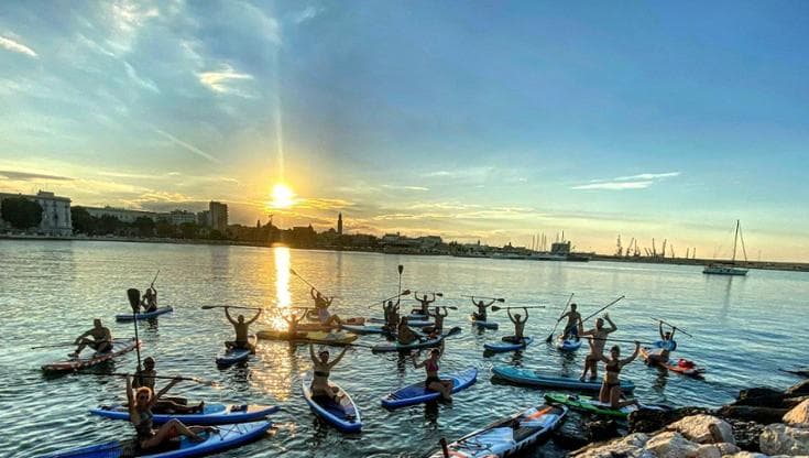A Pane e Pomodoro come alle isole Hawaii: la grande festa del sup a Bari - Bari