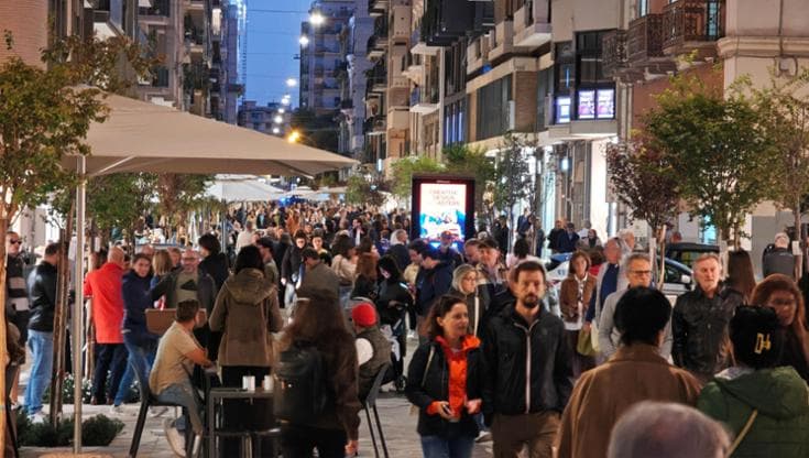Immagine del post 26165 - Bari Bari, la notte di festa in via Argiro ora completamente aperta dopo il lungo restyling - Bari