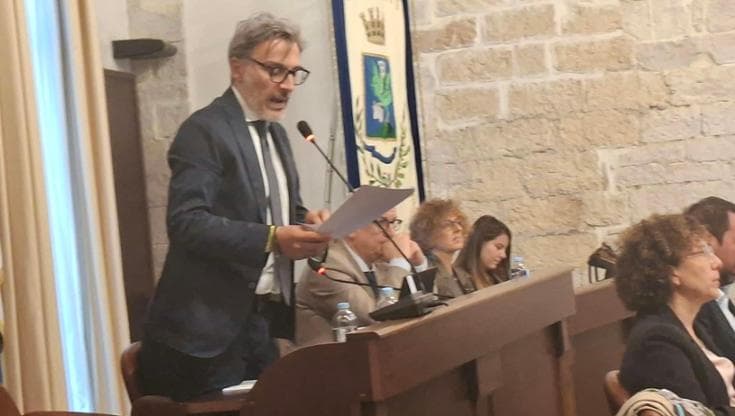 Immagine del post 26153 - Bari Ricatti, veleni e l’appalto sotto inchiesta: ecco il sistema Trani che non piace al sindaco Galiano - Bari